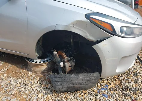 2017 Kia Forte Lx z USA, uszkodzony, nr VIN 3KPFK4A71HE073100